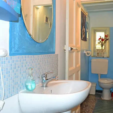 Oda ve Kahvaltı Blue 3*