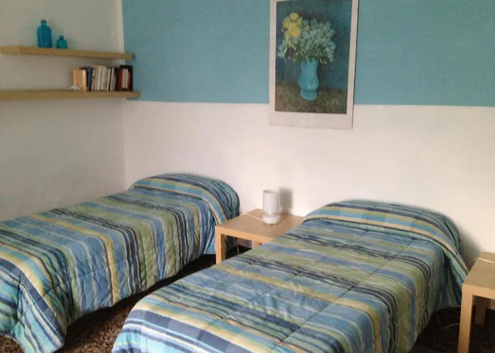 Bed and Breakfast Blue