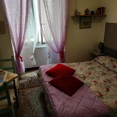 住宿加早餐酒店 Blue 3*